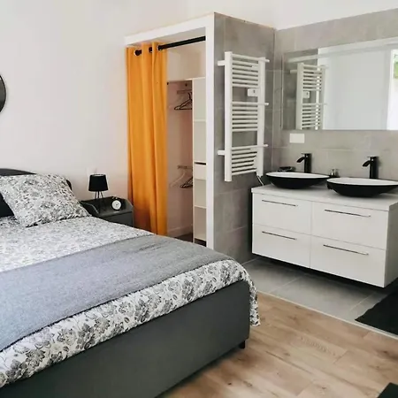 Le Repere De B&c * Cenon