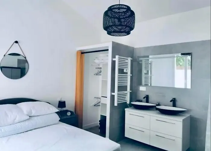 Le Repere De B&c * Cenon